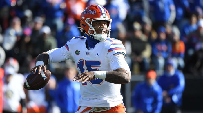 Gators QB Anthony Richardson gets ready to throw a pass